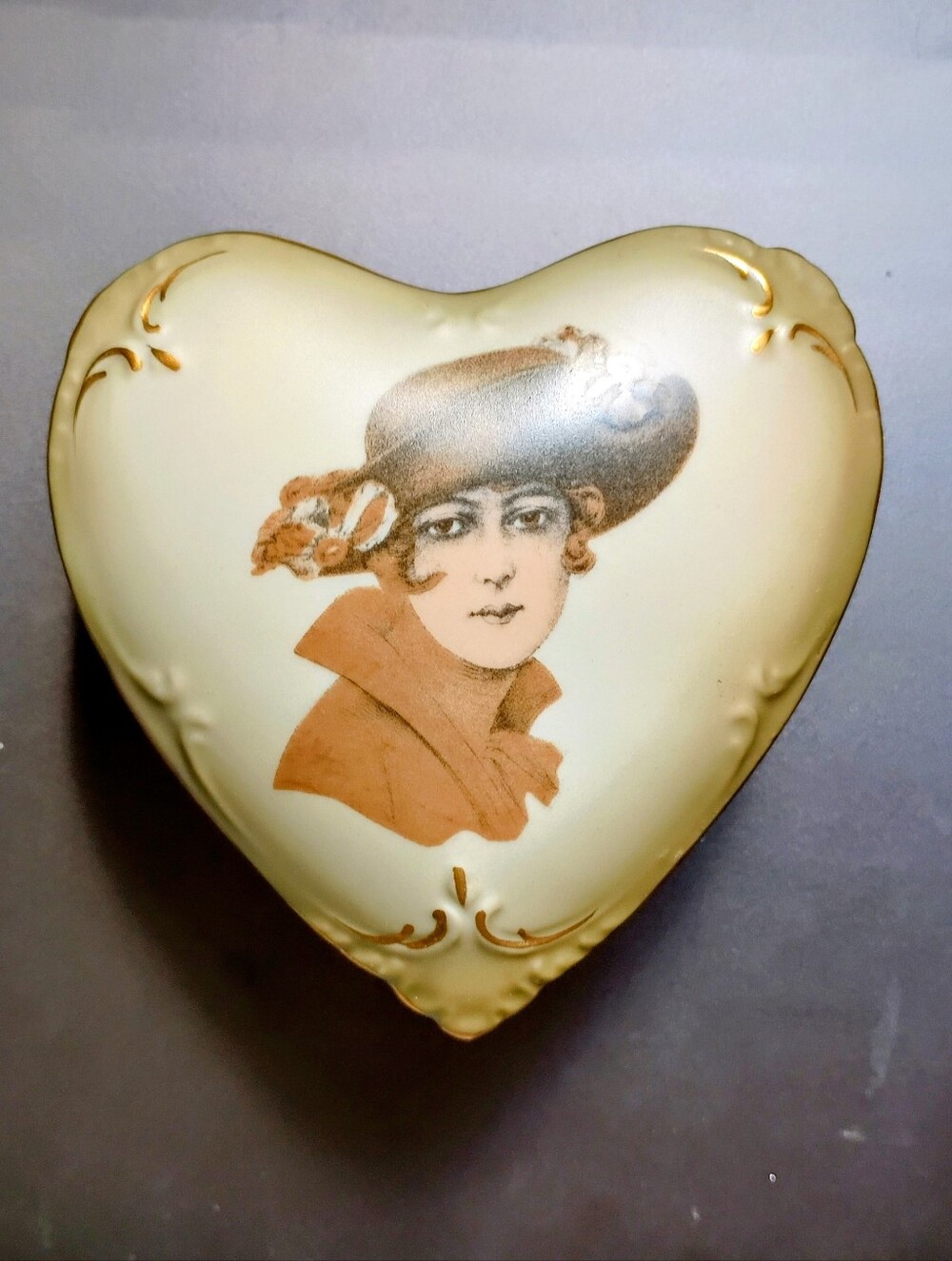 Heart shaped vintage porcelain Trinket Box with Illustrated  Victorian Lady